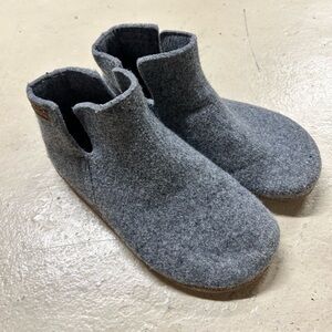 Taos Good Wool Grey Ankle Boots size 38 (7)